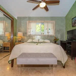  Holiday home Mango Retreat